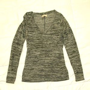 Abercrombie & Fitch long sleeve T-shirt top.
